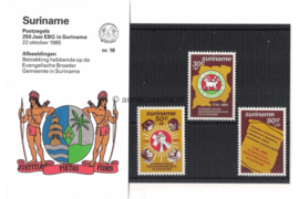 Republiek Suriname Zonnebloem Presentatiemapje PTT nr 18 Postfris Postzegelmapje 250 jaar Evangelische Broeder Gemeente in Suriname 1985