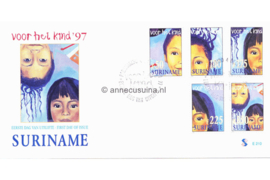 Republiek Suriname Zonnebloem E210 Onbeschreven 1e Dag-enveloppe Kinderzegels met afbeeldingen van gedeelten van hoofden van kinderen 1997
