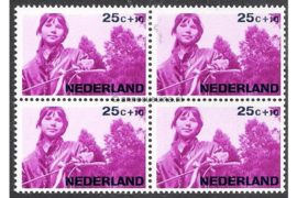 Nederland NVPH 873 Postfris (25 + 10 cent) (Blokje van vier) Kinderzegels, levensstadia kinderen 1966