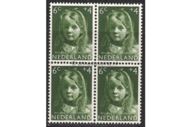 Nederland NVPH 703 Postfris (6+4 cent) (Blokje van vier) Kinderzegels 1957