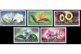 Indonesië Zonnebloem 204-208 Postfris Bloemen; Zegels met toeslag ten bate van diverse weldadigheidsinstellingen 1957