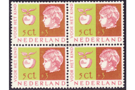 Nederland NVPH 613 Postfris (5 + 3 cent) (Blokje van vier) Kinderzegels 1953