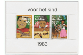 Nederlandse Antillen NVPH 753 Postfris Blok Kinderzegels, kinderen met dieren 1983