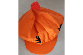 Oranje Voetbalpet met Zwarte Leeuwtjes (Pompoen-model) (One size Fits all)