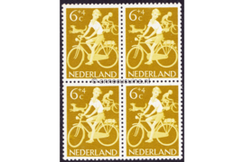 Nederland NVPH 780 Postfris (6+4 cent) (Blokje van vier) Kinderzegels, vrije tijd 1962