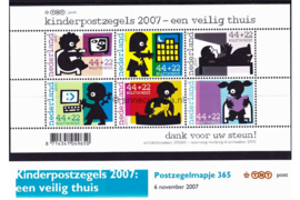 Nederland NVPH M365 (PZM365) Postfris Postzegelmapje Blok kinderzegels, een veilig thuis 2007