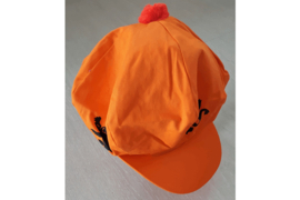 Oranje Voetbalpet met Zwarte Leeuwtjes (Pompoen-model) (One size Fits all)