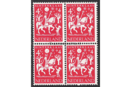 Nederland NVPH 759 Postfris (4+4 cent) (Blokje van vier) Kinderzegels, folklore 1961