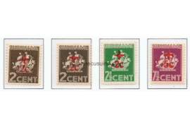 Suriname NVPH 202-205 Ongebruikt Rode Kruiszegels. Frankeerzegels van de uitgiften 1936 en 1941 met opdruk en toeslagwaarde in rood. Opdruk aangebracht te Paramaribo 1942