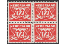 Nederland NVPH 385 Postfris (17 1/2 cent) (Blokje van vier) Vliegende duif 1941