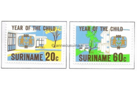 Republiek Suriname Zonnebloem 183-184 Postfris Het internationale Jaar van het Kind en van het 30-jarig bestaan van het SOS-kinderdorp 1979