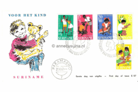 Suriname NVPH E57c (Uitgave met kind met beertje) Onbeschreven 1e Dag-enveloppe Kinderpostzegels. Kinderspelen 1967