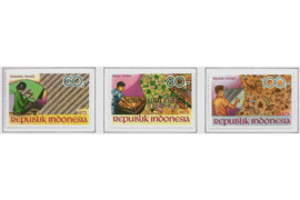 Indonesië Zonnebloem 749-751 Postfris De Indonesische Kunst en Kultuur (2e serie) 1973