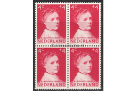 Nederland NVPH 702 Postfris (4+4 cent) (Blokje van vier) Kinderzegels 1957