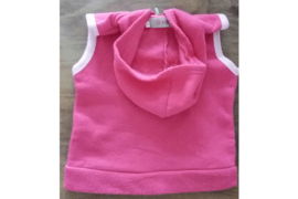 Bodywarmer met capuchon roze met opdruk