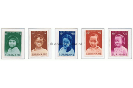 Suriname 398-402 Postfris Kinderzegels 1963 meisjes van verschillende volksstammen