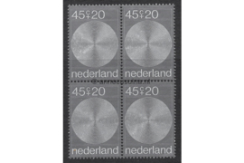 Nederland NVPH 969 Postfris (45 + 20 cent) (Blokje van vier) Zomerzegels, computerontwerpen 1970