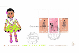 Suriname (Lion) NVPH E65 (E65L) Onbeschreven 1e Dag-enveloppe Kinderpostzegels. Blok 1968