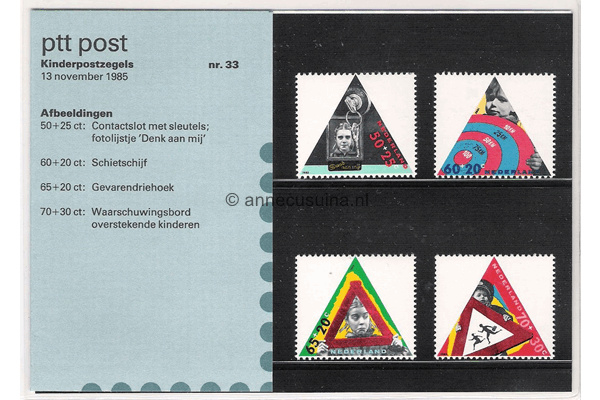 reactie Naschrift schudden NVPH M1-M100 (PZM1-PZM100) Postzegelmapjes | 6 | Anne Cusuina