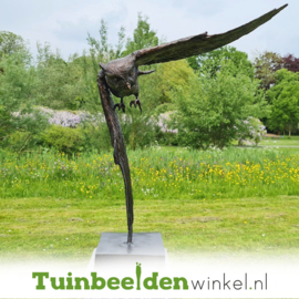 Beeld uil ''bronzen vliegende uil'' TBW1321br