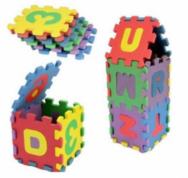 Foam puzzel alfabet en cijfers / 3 foamplaten