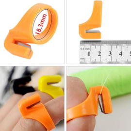 3-delige naai gereedschap tornmesje - schaartje - ring draad afsnijder oranje