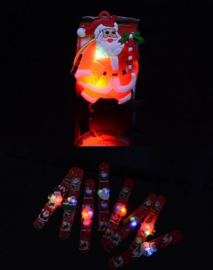 6 stuks LED klaparmbanden kerstmotieven