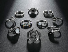 10 stuks ringen zilverkleurig - zwart - wit