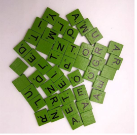 100 stuks houten Scrabble letters groen