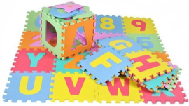 Vloerpuzzel - puzzelmat met letters en cijfers totale oppervlakte 3.5m2