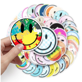 50 stuks stickers Smiley multicolor 5.5 - 8.5 cm