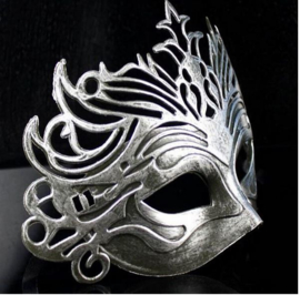Zilverkleurig venetiaans masker