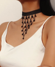 Choker met zwarte kralen