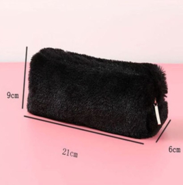 Fluffy etui zwart 21x9 cm