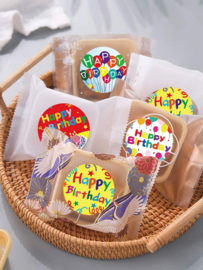 500 stickers op rol Happy Birthday 2,5 cm