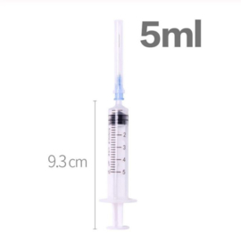 5 stuks Injectiespuit / doseerspuit / spuit met naald en met maataanduiding - 5 ml met afsluitkapje