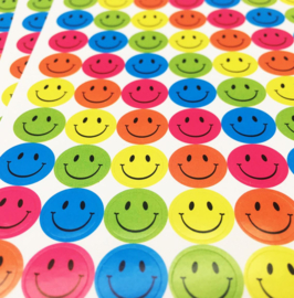 8 velletjes smiley stickers multicolor 15x9 cm