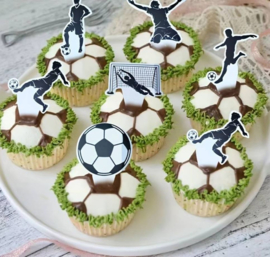 24 stuks cupcake toppers voetbal