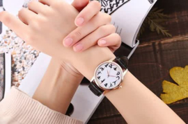 Casual Yoga horloge