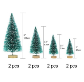 8 stuks mini kerstbomen