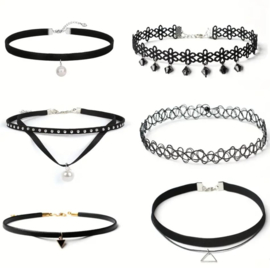 6 stuks verschillende chokers