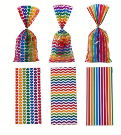 50 stuks trakatie zakjes - uitdeelzakjes regenboogkleuren 27.5 x 12.5 cm met sluitingen