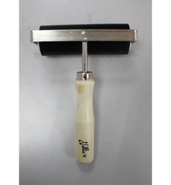 NMMR001 - Nellie's mixed media roller 10cm , wood handle
