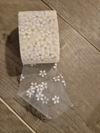 Tule 6cm breed - Creme met bloemetjes - per meter