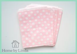 Papieren zakjes lichtroze met witte stippen 13 cm x 18 cm (set van 10 stuks)