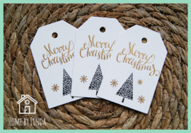 Label Kerstboom Merry Christmas wit kraft 4,5 cm x 6,5 cm (set van 10 stuks)