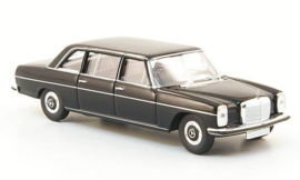 Brekina Starmada 13401 - Mercedes 220 D lang (W115), zwart, zonder omkarton (HO)