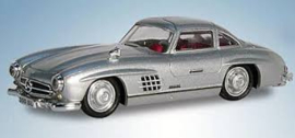 Ricko 38394 - Mercedes-Benz 300 SL, zilver (HO)