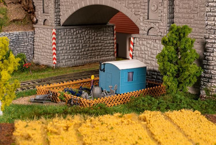 Faller 190090 - Jubileummodel Volkstuin met figuren (HO)