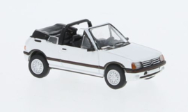PCX87 870501 - Peugeot 205 Cabriolet, wit 1986 (HO)